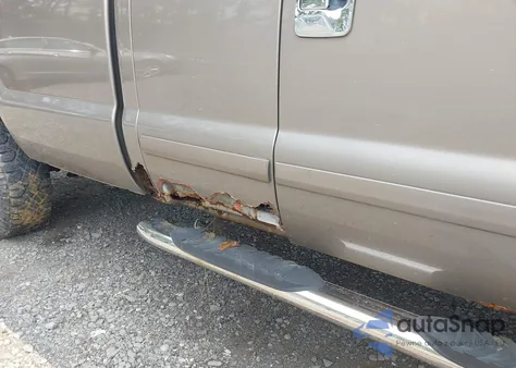 2002 Ford F-350 Lariat/Xl/Xlt z USA, uszkodzony, nr VIN 1FTSX31F22EB28643